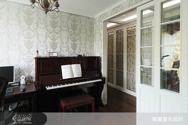 多面落地窗迎進都巿中難尋的山色美景，也引進充足的陽