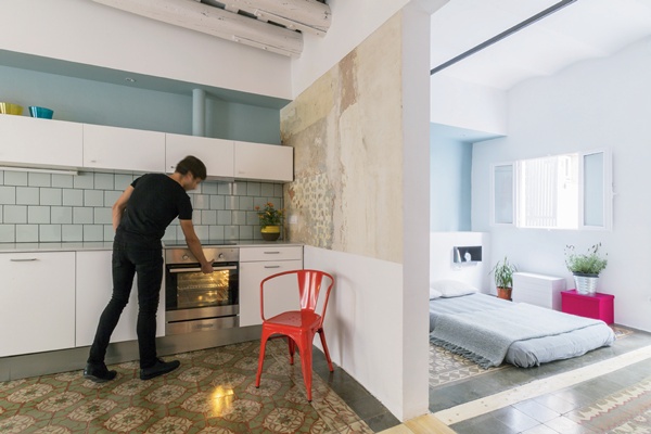 西班牙第二大城巴塞隆納,擁有林立的現代高樓,與古老