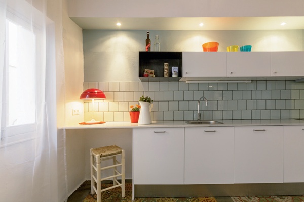 西班牙第二大城巴塞隆納,擁有林立的現代高樓,與古老