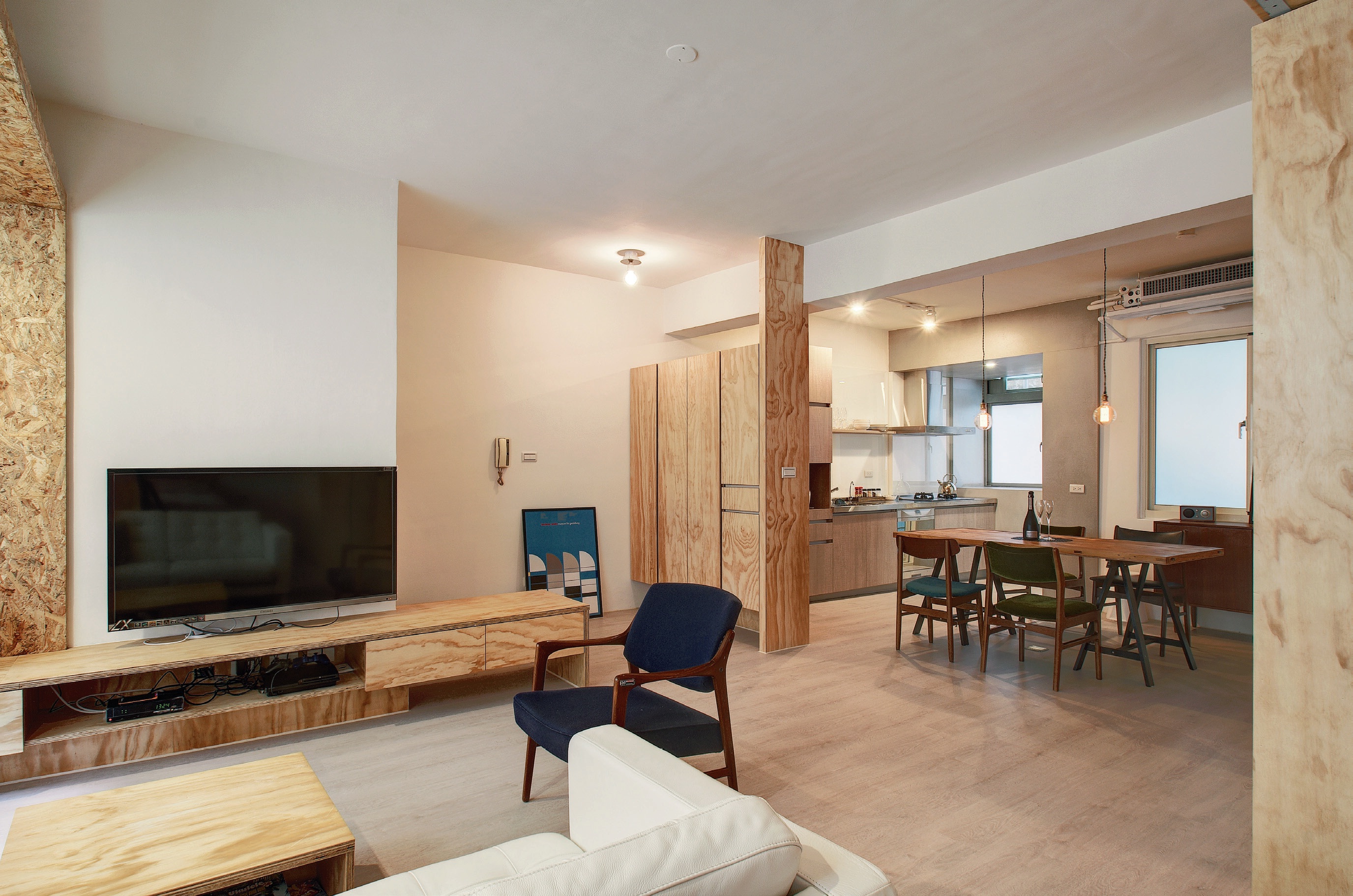 本案位於台北市內湖區，是間30年、20坪的公寓住宅。這