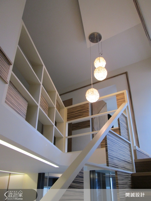 建築背景出身的開誠設計總監Jason，擅長以鐵件、玻璃