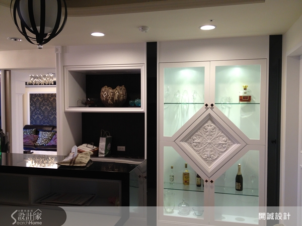 建築背景出身的開誠設計總監Jason，擅長以鐵件、玻璃