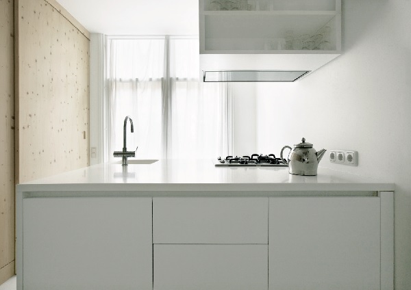 在阿姆斯特丹有不少迷你公寓,空間小的令人驚奇,此間