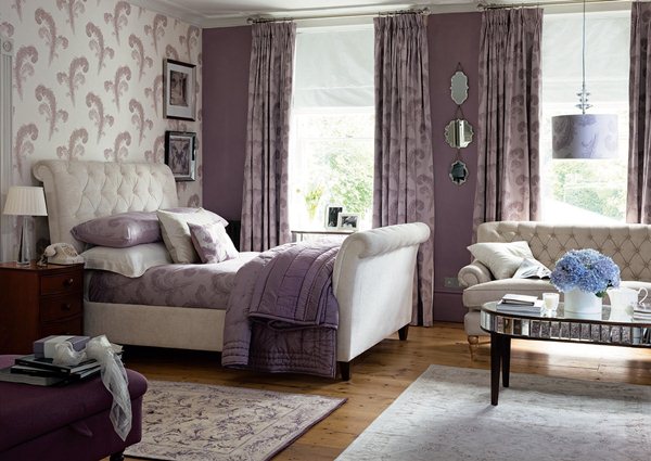 花卉圖騰是詮釋居家空間中常用的元素,舉凡壁紙、抱枕