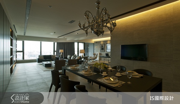 斑駁的紅磚牆、大器的大理石牆,或是極簡風格的清水牆