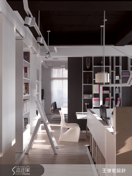 以現代風格設計見長的王俊宏設計師，近年來深耕對岸室