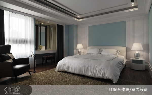 客廳與書房空間皆作開放式設計，搭配明亮的採光提升了