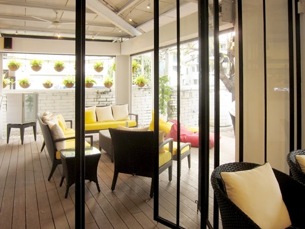 一踏入7OCEANS七海休閒傢俱座落在台中五權一街的台中