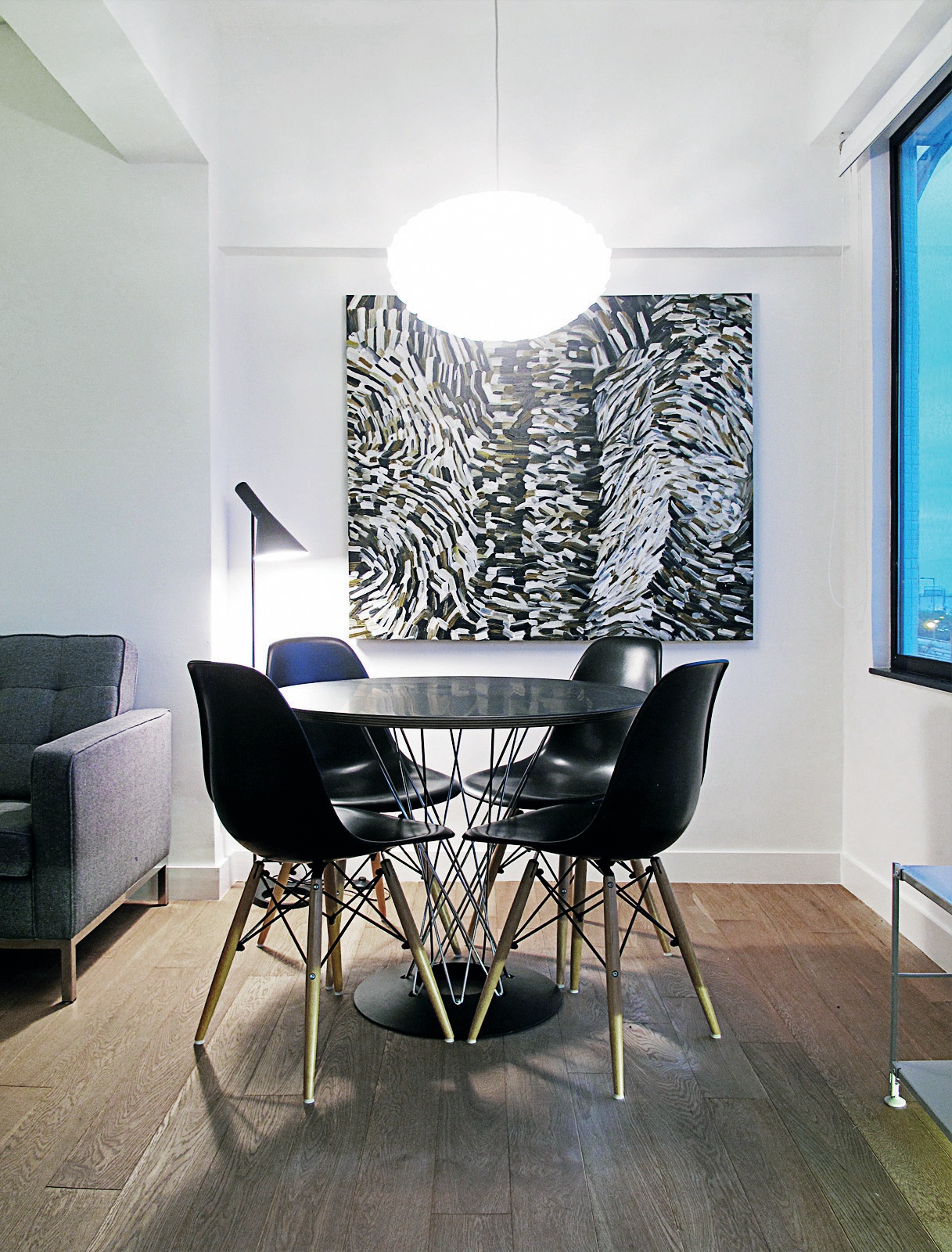 香港面積小、人口密集,都會住宅區土地使用有限,因此