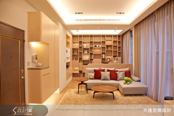 當我們一進屋最初的起點就是玄關，雖然只是小小的方寸