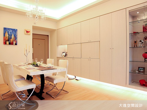 當我們一進屋最初的起點就是玄關，雖然只是小小的方寸