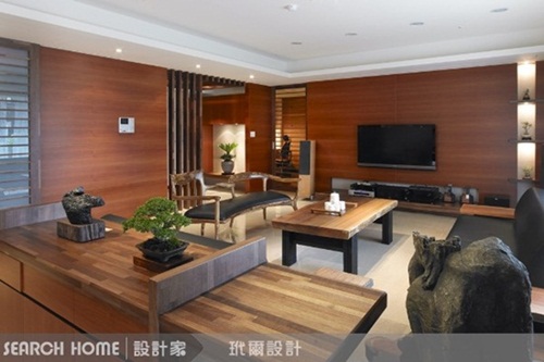 大部分老屋最常見的問題，屋形狹長、僅有前後採光、管