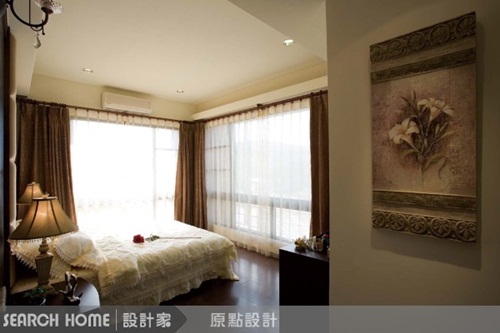 大部分老屋最常見的問題，屋形狹長、僅有前後採光、管