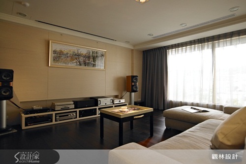 大部分老屋最常見的問題，屋形狹長、僅有前後採光、管