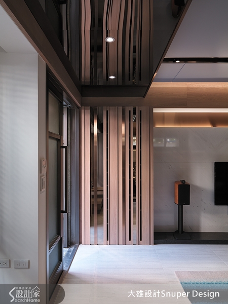 很多有小孩的家庭，渴望有較大的庭院居住空間，但在寸