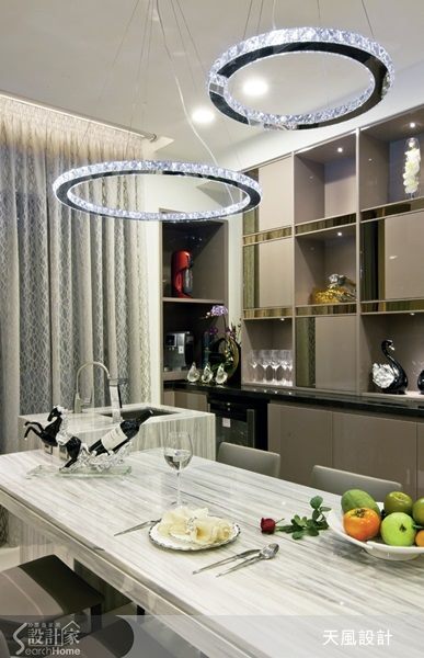 這是新婚小倆口的家，負責規劃的天風設計從整體角度構