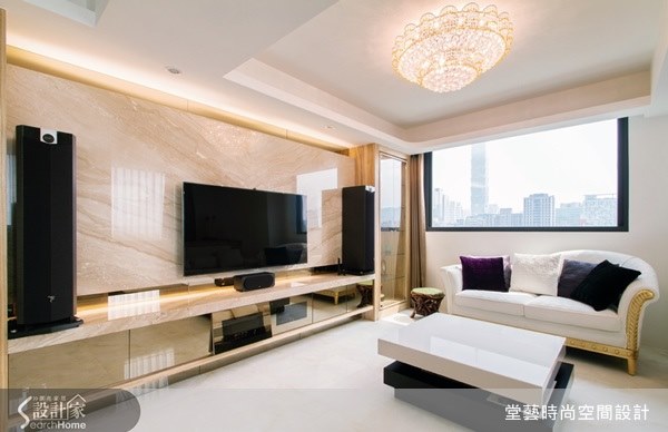 屋主一家六口最常聚在一起的場域是餐廳，且女主人很愛