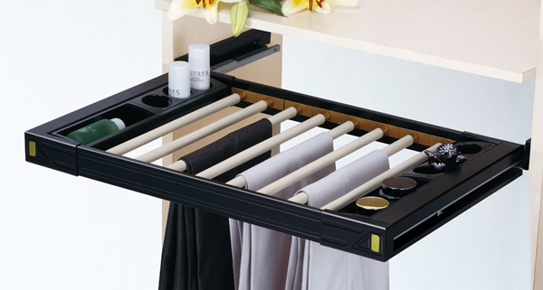 當消費者一昧的追求衣櫃板材是否有無含甲醛的同時，似