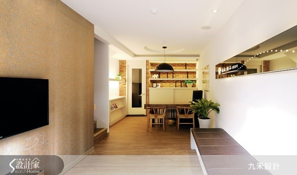 繁忙的午後,悠閒地來杯咖啡,享受片刻寧靜的美好時光