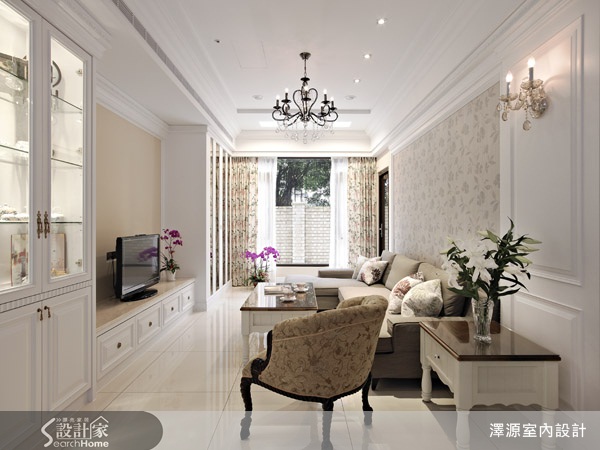 印象中的鄉村風格總是燈光昏黃，家具、牆壁佈滿大量的