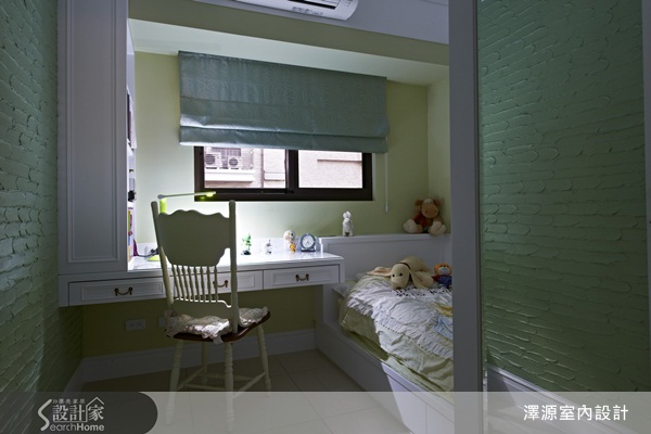 印象中的鄉村風格總是燈光昏黃，家具、牆壁佈滿大量的