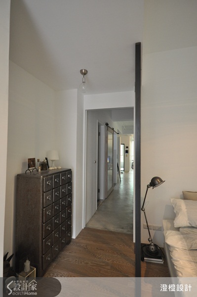 寬敞的空間感，營造出流動的氣息，簡單又兼具設計感的