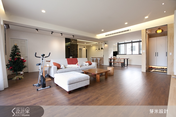 原本是自地自建的商業空間,計畫出租作為辦公室使用,