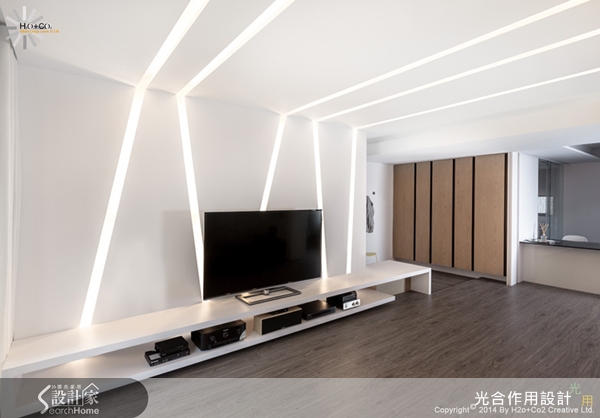 新北市新店區50坪樓中樓的老屋改造，由於屋主常邀請親