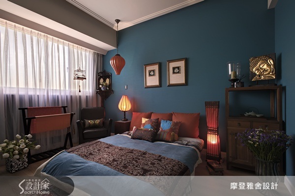 這間位於桃園市的新成屋,不僅融合回教清真寺的多層次