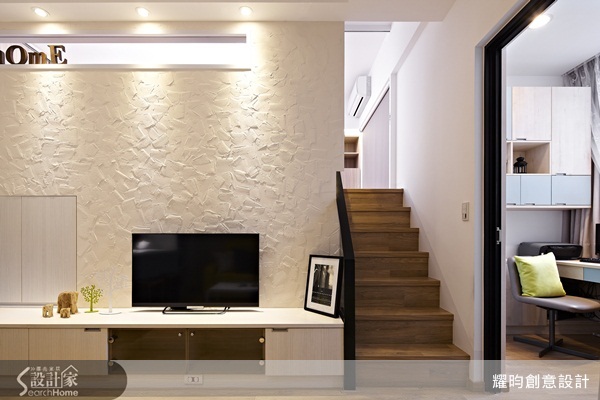 對傳統公寓來說，樓梯的功用就是讓人從平地走到家門口