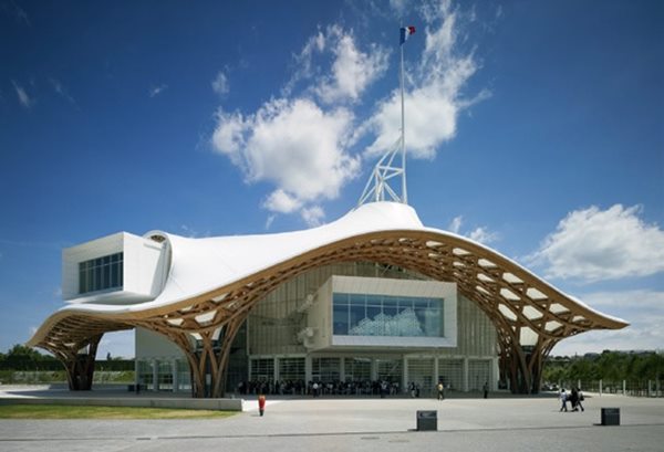 他的得獎，不但讓人看到他為窮人發聲、充滿人道關懷的