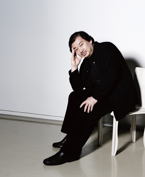 他的得獎，不但讓人看到他為窮人發聲、充滿人道關懷的