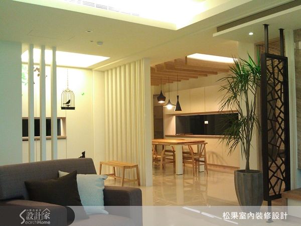 居家生活空間除了實用功能之外，也展現屋主對於生活的