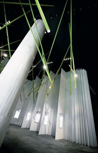 光與影是電影拍攝不可缺少的元素，當然在影城的設計中