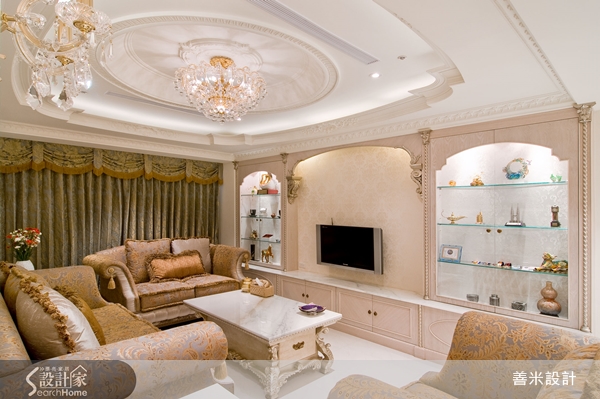 繁複華麗的古典風格,帶有歐洲文藝復興的文化氣息,古