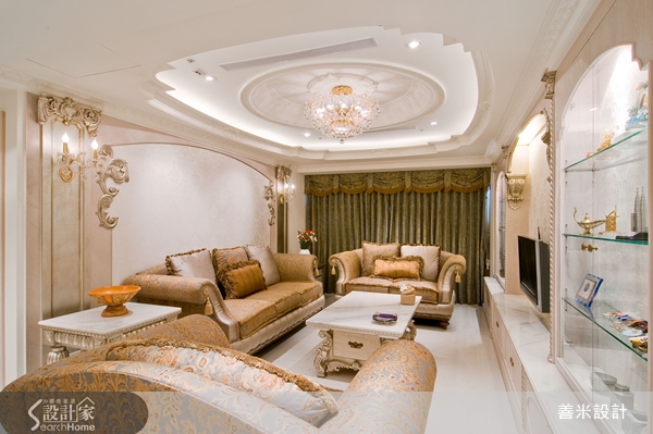 繁複華麗的古典風格,帶有歐洲文藝復興的文化氣息,古