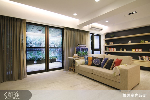 忙碌的現代人因各種電子產品的盛行及工作時間的不同，