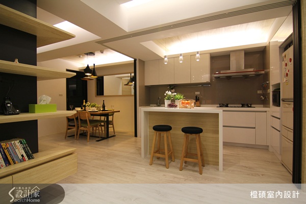 忙碌的現代人因各種電子產品的盛行及工作時間的不同，