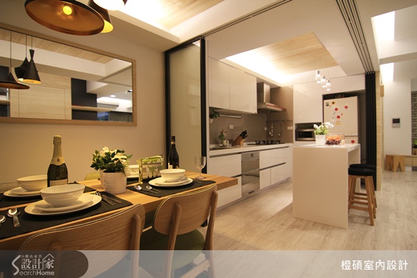 忙碌的現代人因各種電子產品的盛行及工作時間的不同，