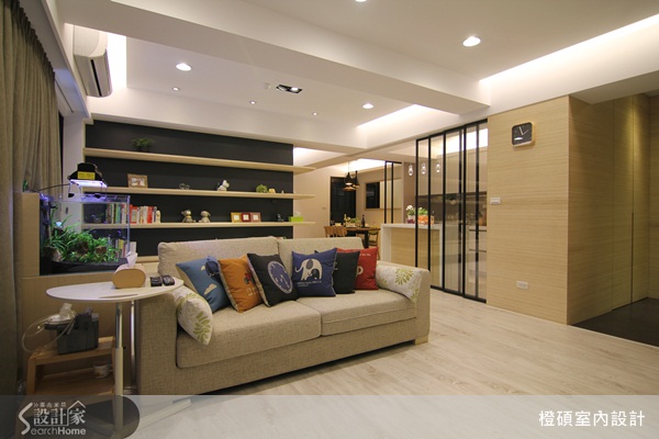 忙碌的現代人因各種電子產品的盛行及工作時間的不同，