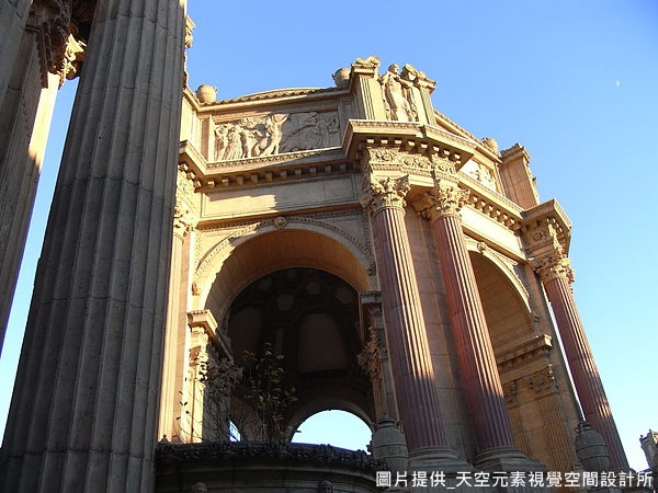 你喜不喜歡旅行?對你而言旅行是什麼?
對設計師們而
