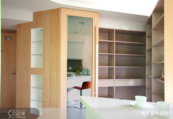 10坪一房兩廳的簡約風空間,也是女屋主的退休宅。喜歡