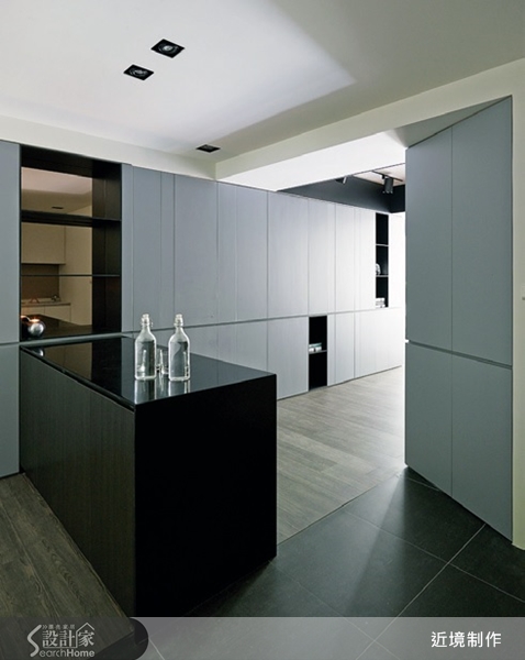 流暢的動線安排，也是好宅必備的條件。設計師將原本位