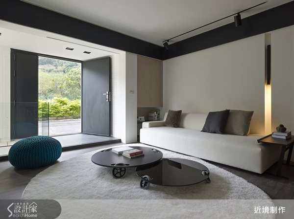 流暢的動線安排，也是好宅必備的條件。設計師將原本位