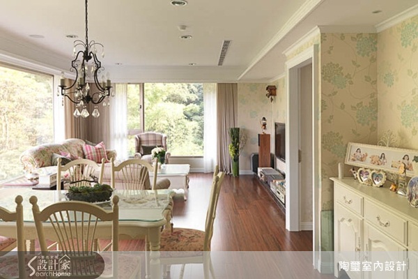 在某篇文章中讀到這樣一句話：「我一點一點地走近這座