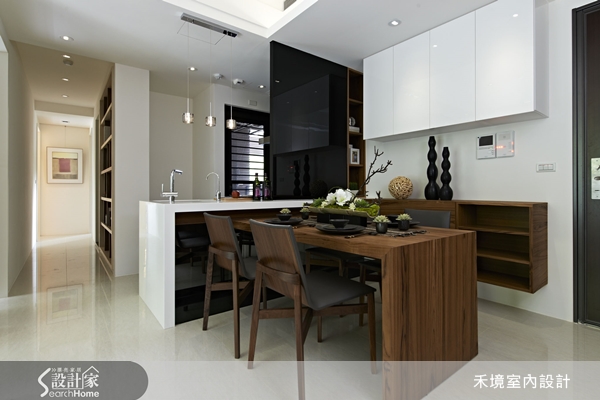 擁有40坪的空間，屋宅是三房兩廳的格局設計，設計師採