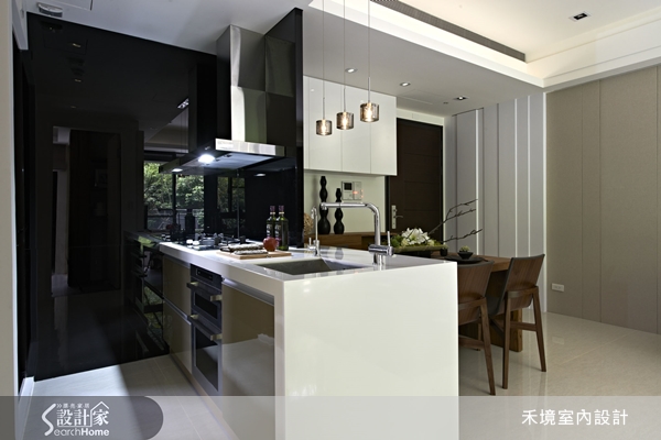 擁有40坪的空間，屋宅是三房兩廳的格局設計，設計師採