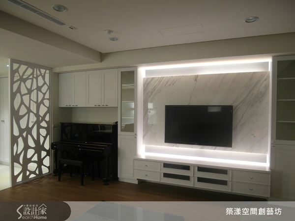 不同的建材都有其特別的屬性和色調，運用各種建材互相