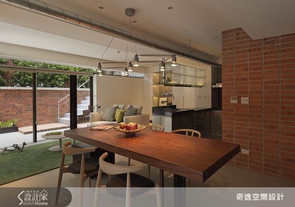 透過設計手法，創造無界空間，虛化室內外的界限，引入