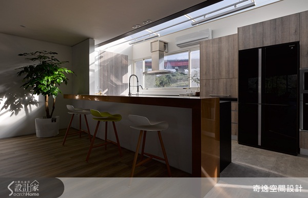 透過設計手法，創造無界空間，虛化室內外的界限，引入